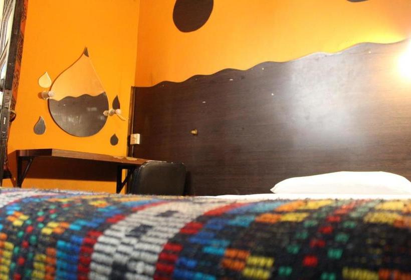 هتل Hostal Prisamata