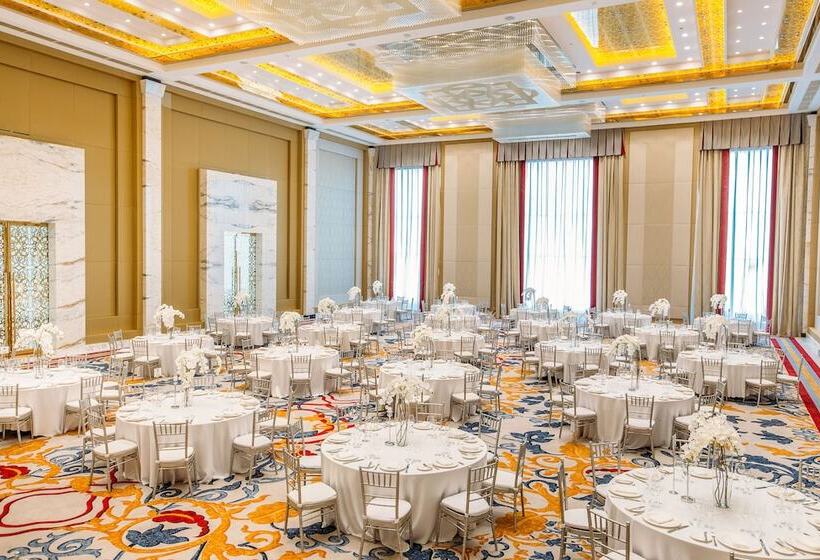 ホテル The Biltmore  Tbilisi