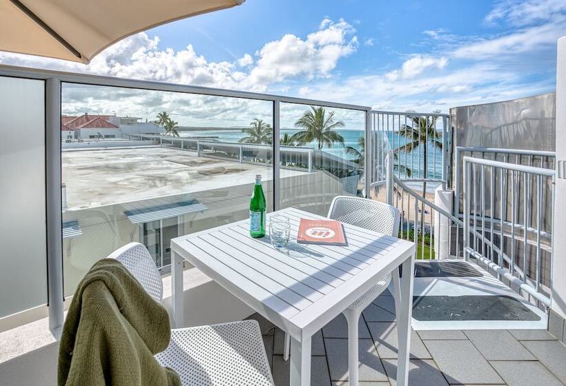 On The Beach Noosa Resort