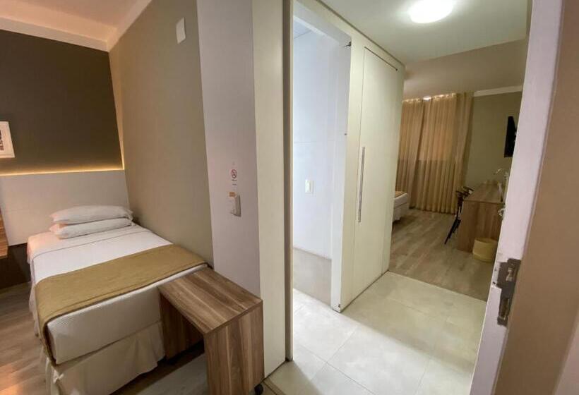 ホテル Jb Palace