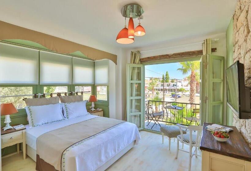 هتل Palas Alaçatı   Adult Only