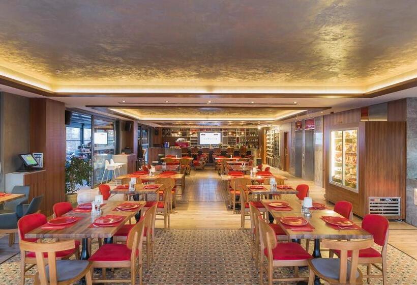 בית מלון כפרי Ramada Encore By Wyndham Eskisehir