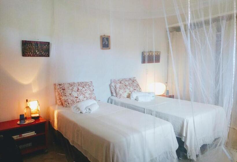 مبيت وإفطار Castelo Vendom Ecolodge Parajuru