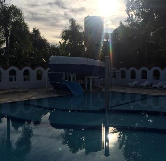 ホテル Camping Quedasdagua