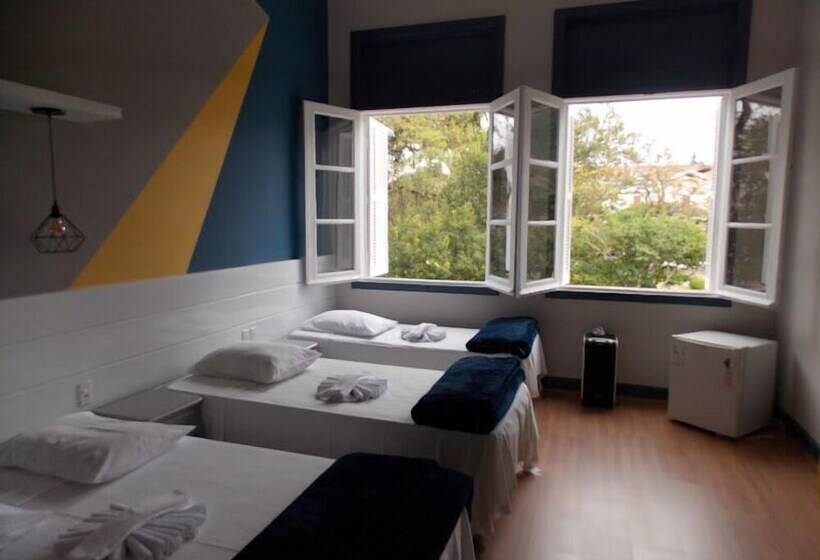 Mova Hotel D Oeste Localizado Em Frente A Praça Principal Da Cidade, Na área Central Pé Na Praça