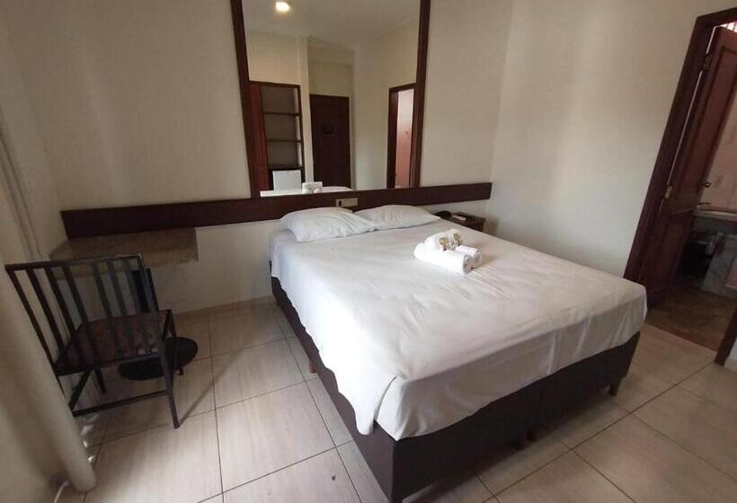 Palace Hotel Jacutinga Js