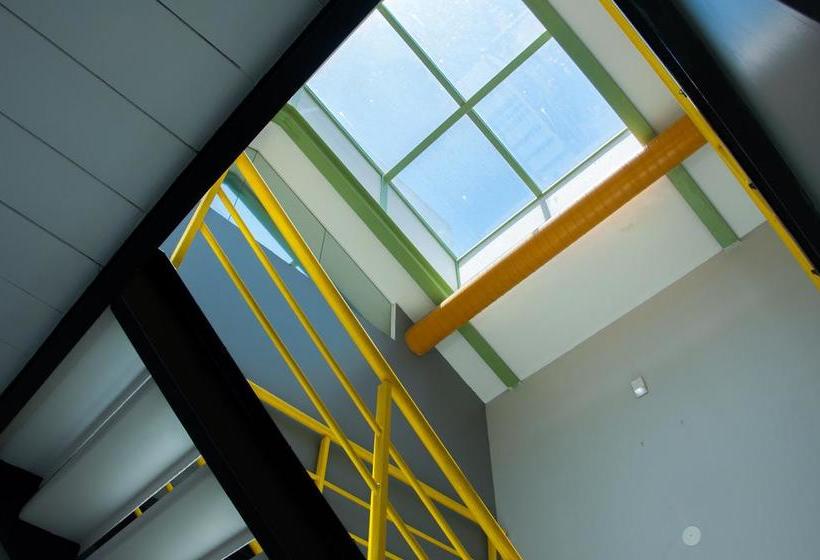 هتل Clã Destinos Hostel