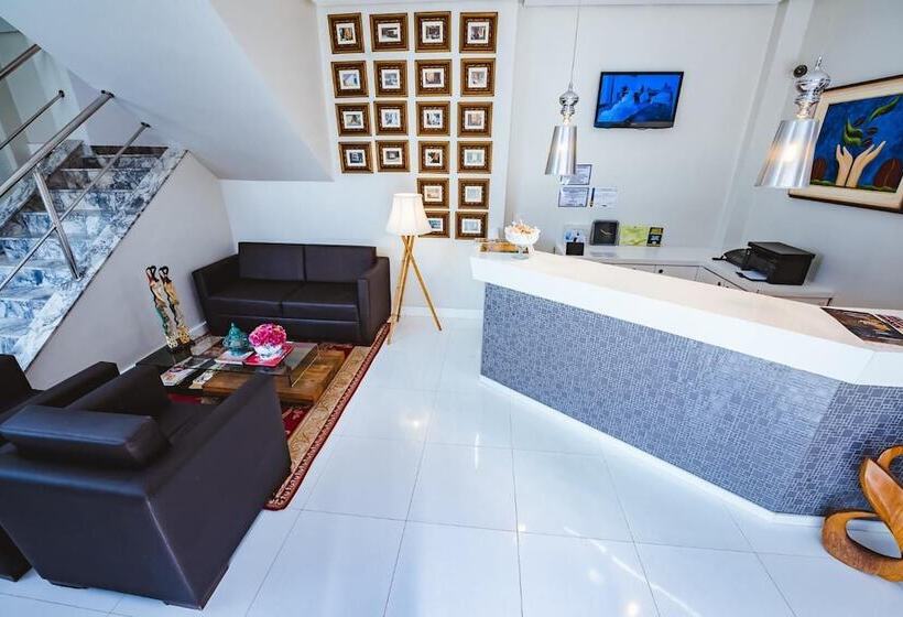 בית מלון כפרי Cafezal Palace