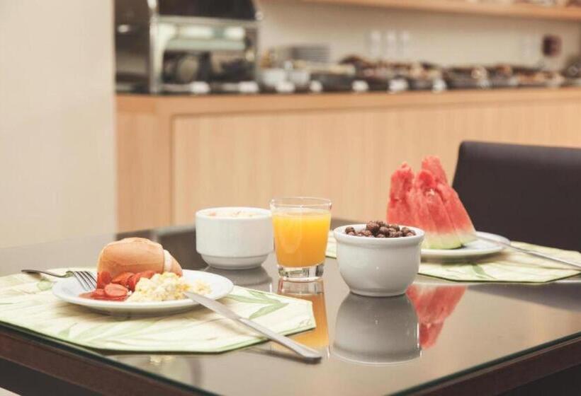 Class Hotel Passos