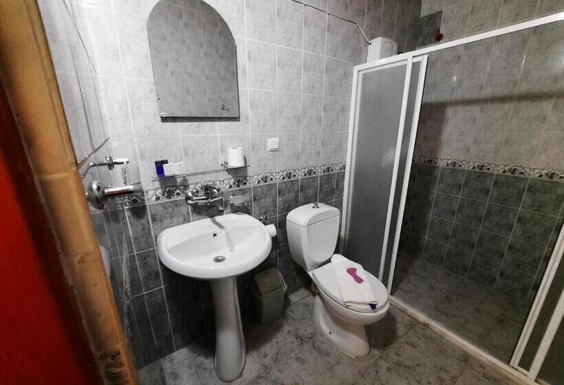 تختخواب و صبحانه Ali Baba's House