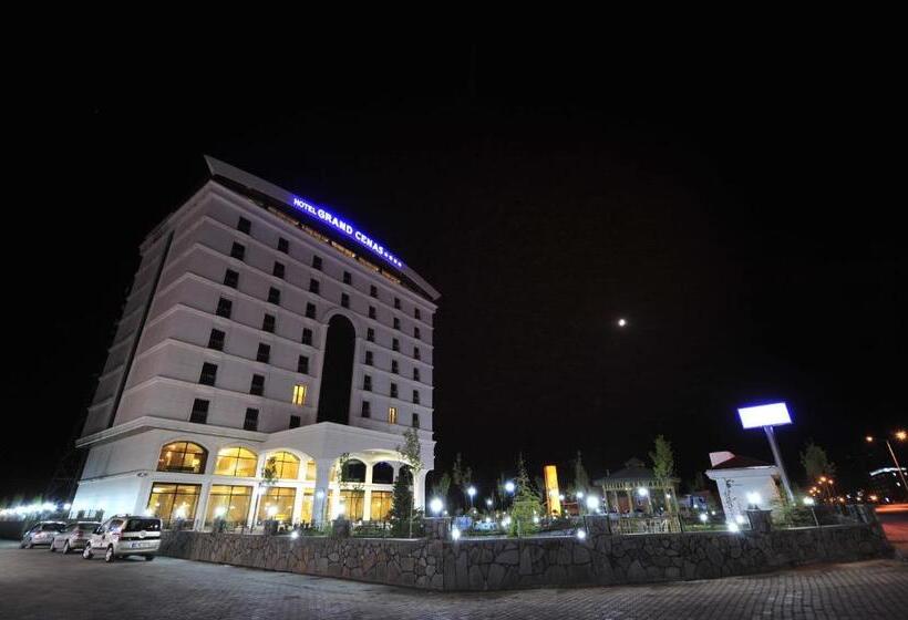 هتل Grand Cenas