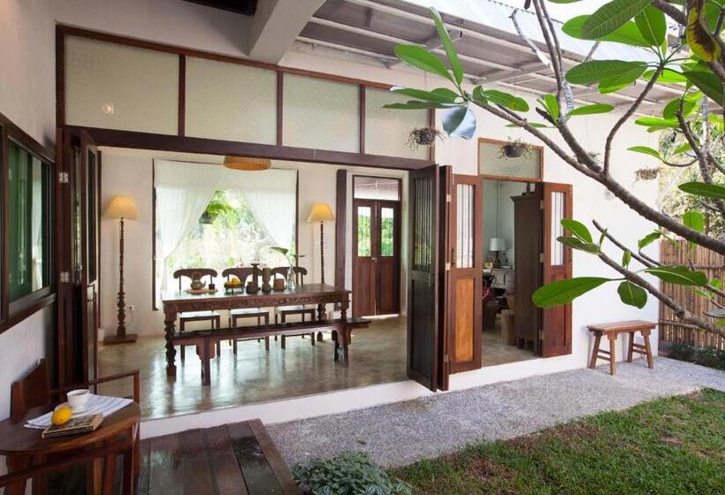 تختخواب و صبحانه Foresta Villa