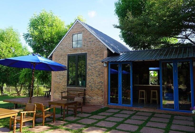 تختخواب و صبحانه Gumbie House