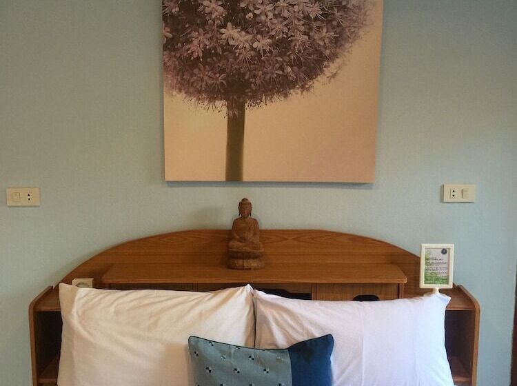 مبيت وإفطار Lyndale Lodge