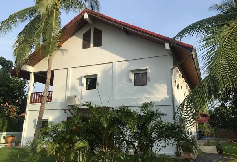 مبيت وإفطار Lyndale Lodge