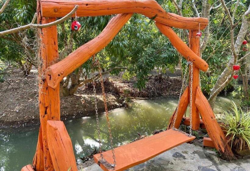 هتل Baan Suan Phidchamika