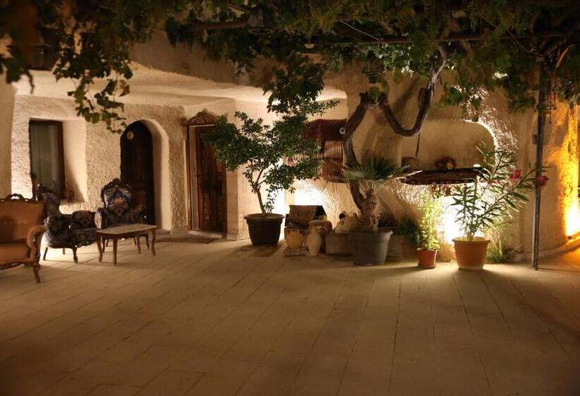 هتل Hermes Cave