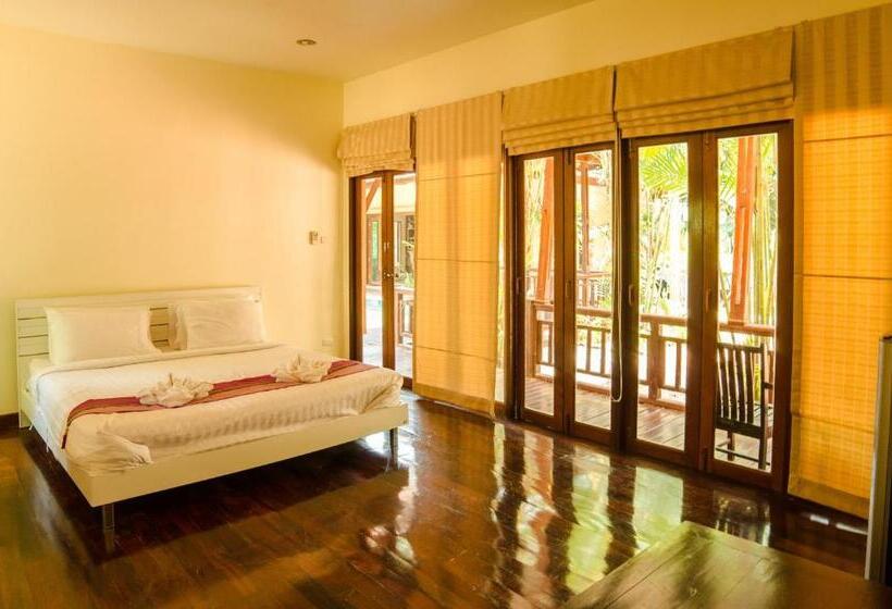 Palms Hill Resort