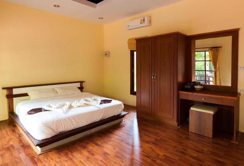 Palms Hill Resort