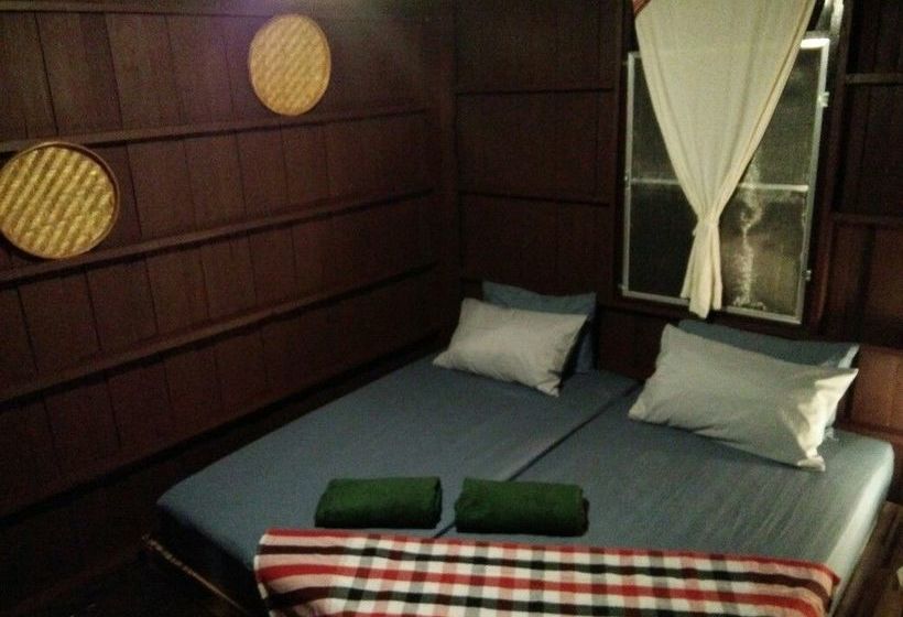 הוסטל Twin House At Tapae