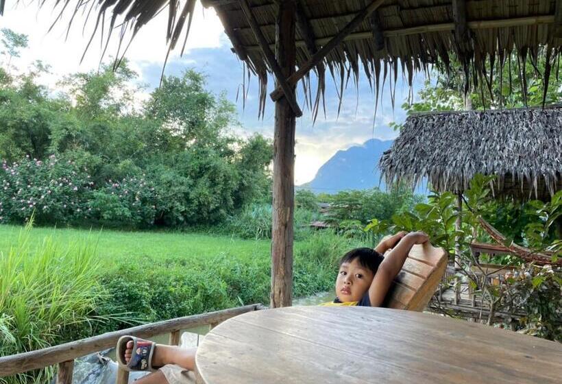 Chiang Dao Hostel