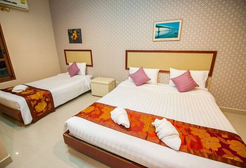 בית מלון כפרי Nongkhai Tavilla Resort And Convention Center