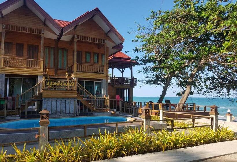 فندق Phuphat Beach