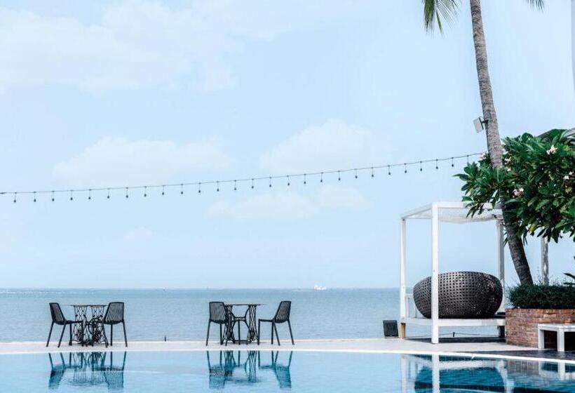 هتل The Loft Seaside Sriracha