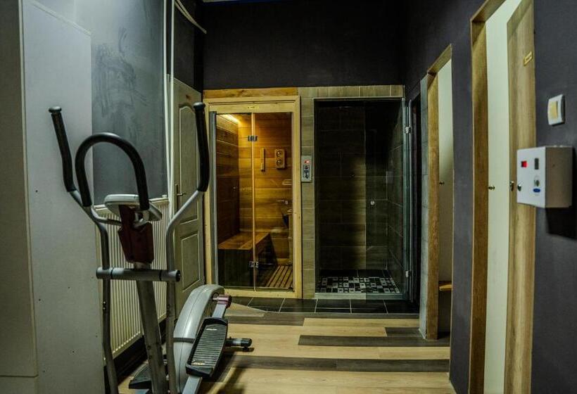 تختخواب و صبحانه Plaza La   Night And Spa