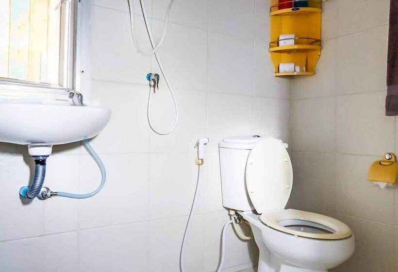 تختخواب و صبحانه Sabina Guesthouse Kamala