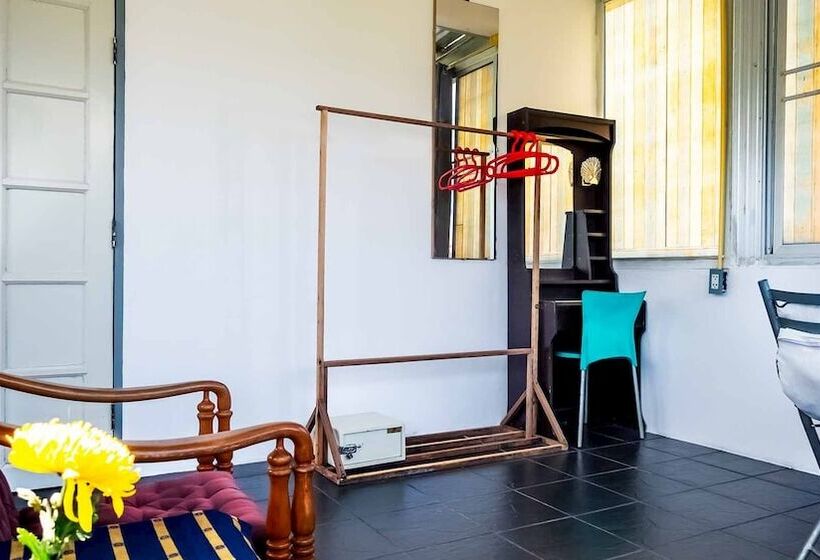 تختخواب و صبحانه Sabina Guesthouse Kamala