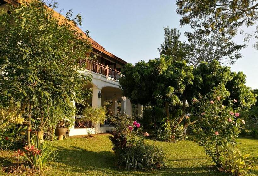 تختخواب و صبحانه Villa Albizia, Chiang Mai