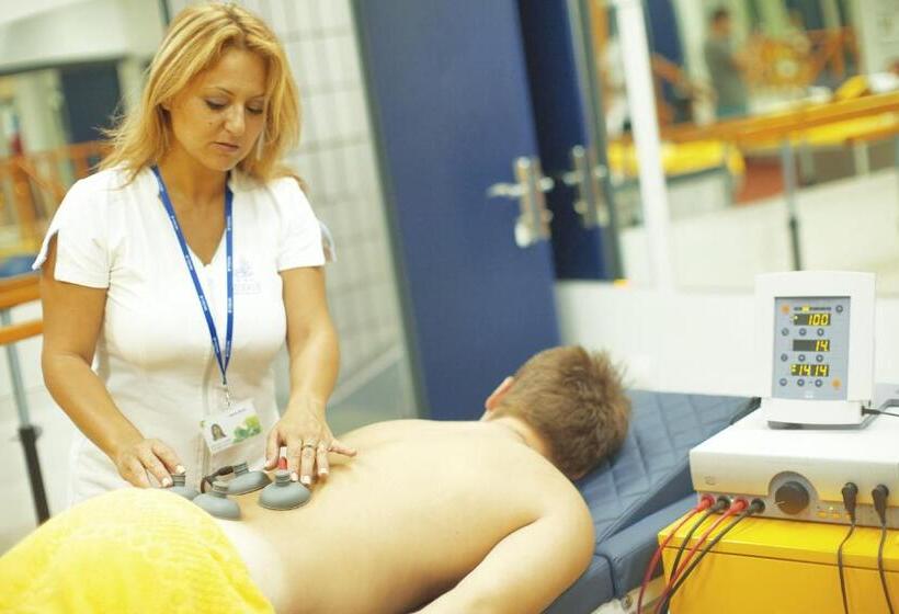 هتل Medical And Spa Centre Merkur