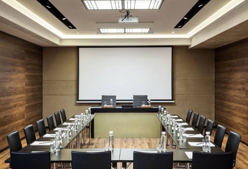 Saint Ten Boutique Hotel, Small Luxury Hotels