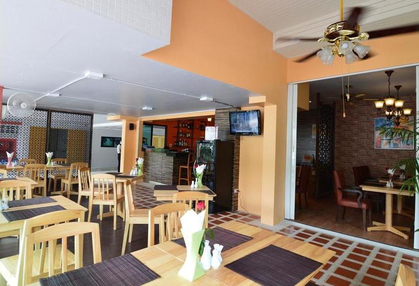 هتل The Jasmine Nai Harn Beach Resort And Spa