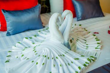 هتل The Jasmine Nai Harn Beach Resort And Spa
