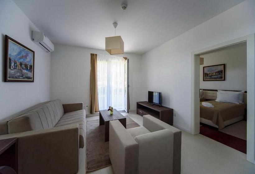 هتل Villa Otava Lux Spa