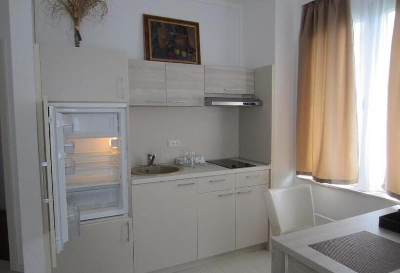 هتل Villa Otava Lux Spa