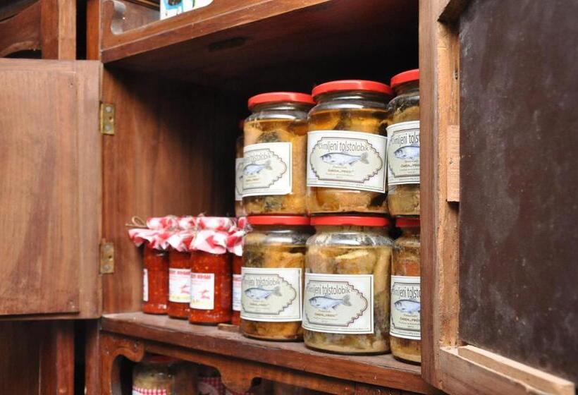 استراحتگاه Chalets & Rooms čarda šebešfok