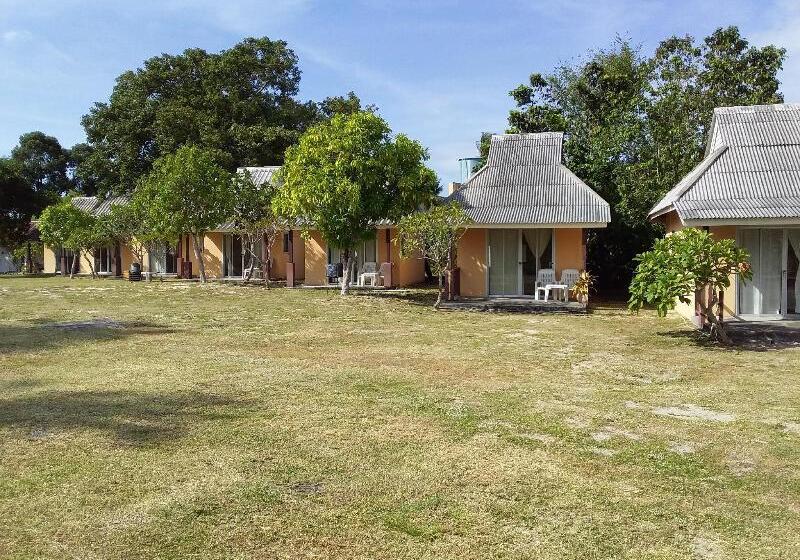 리조트 Jinta Beach Bungalow