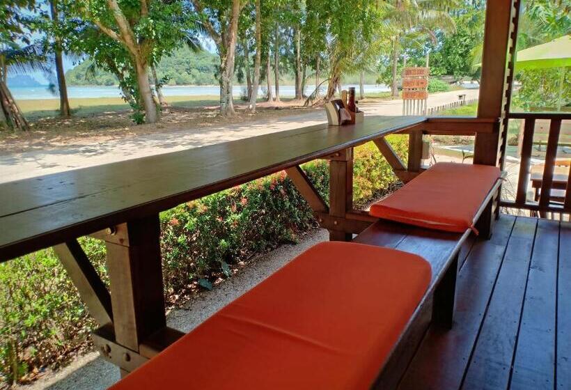Suntisook Resort
