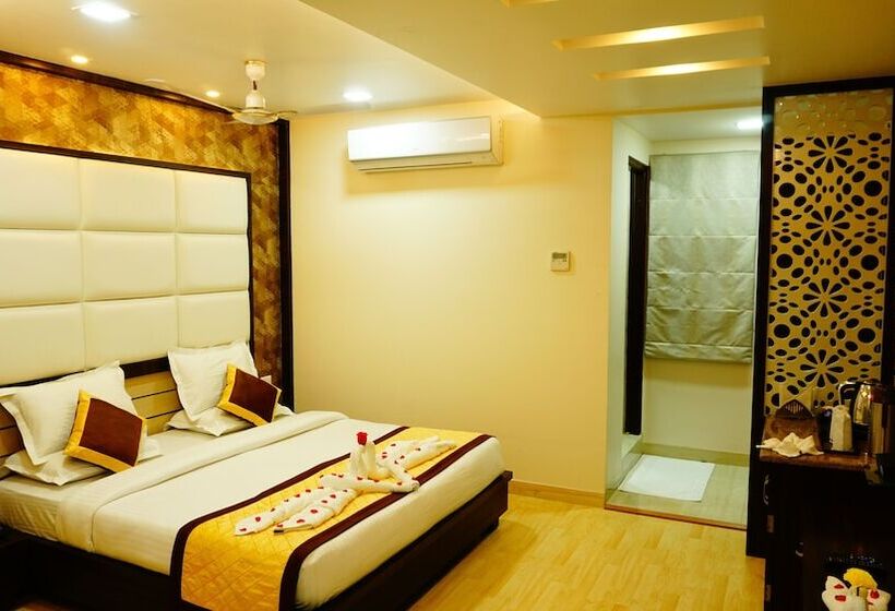 فندق Golden Laurel Inn