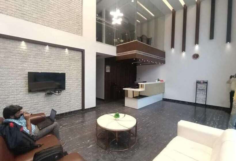 민박 Yuvraj Palace Inn