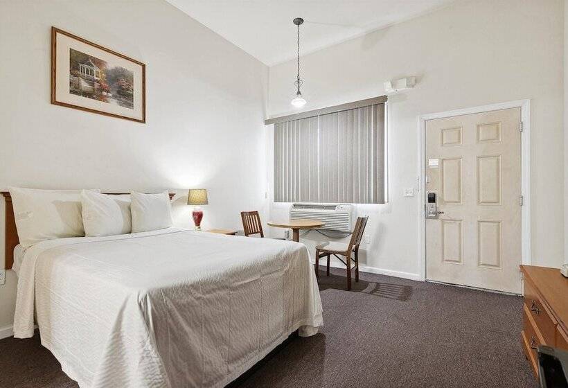 مُتل Edison Motor Lodge