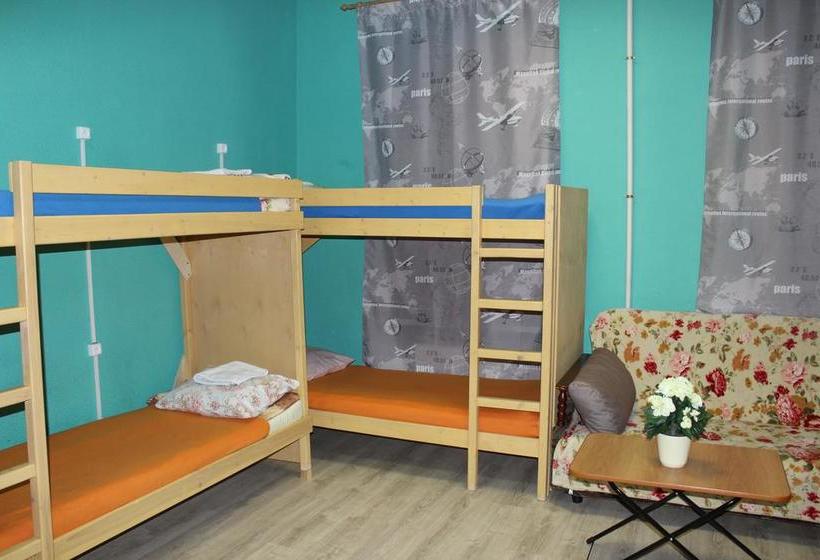 هاستل Den I Noch