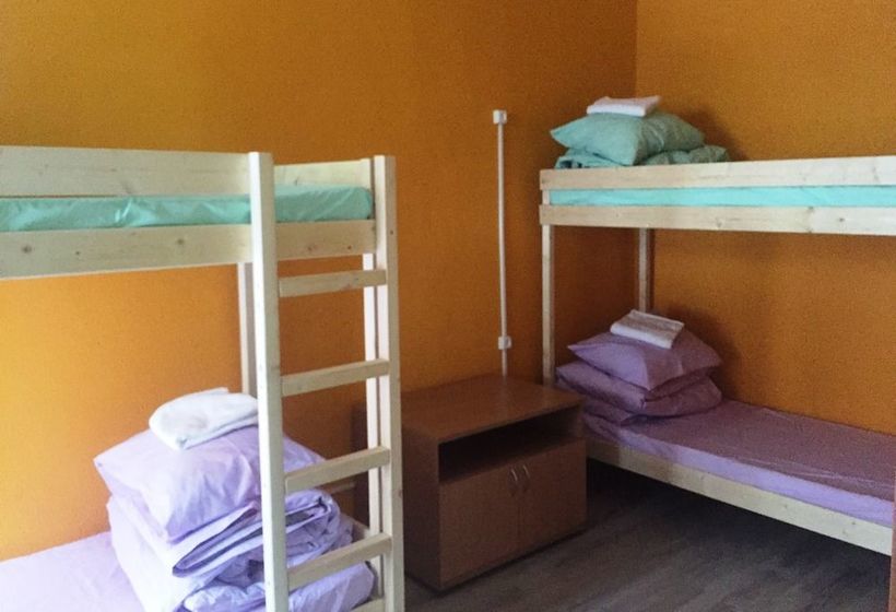 هاستل Den I Noch