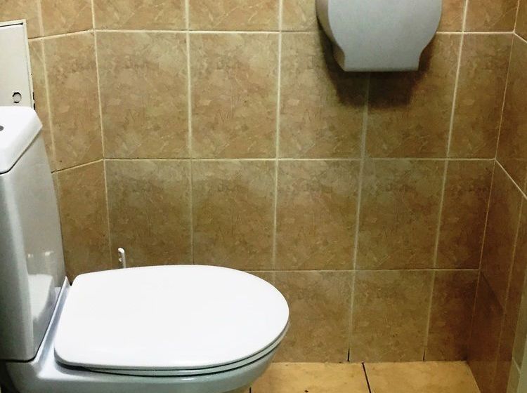 هاستل Den I Noch