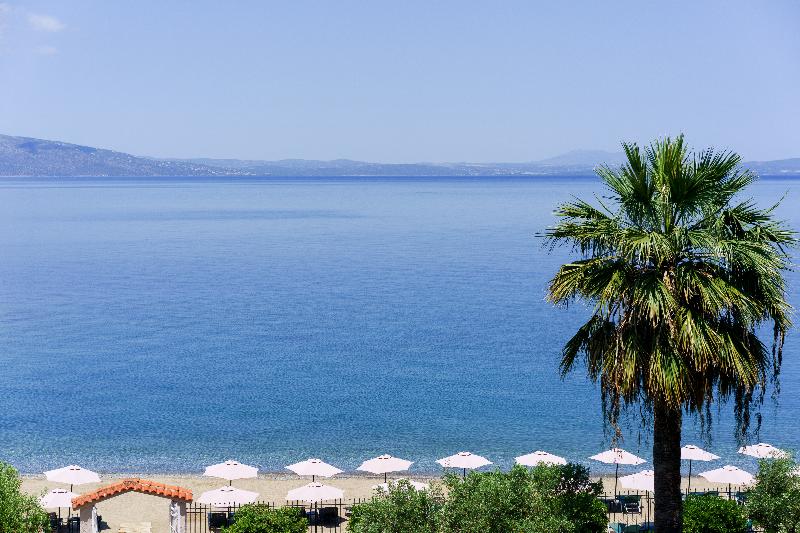 فندق Calamos Beach Family Club