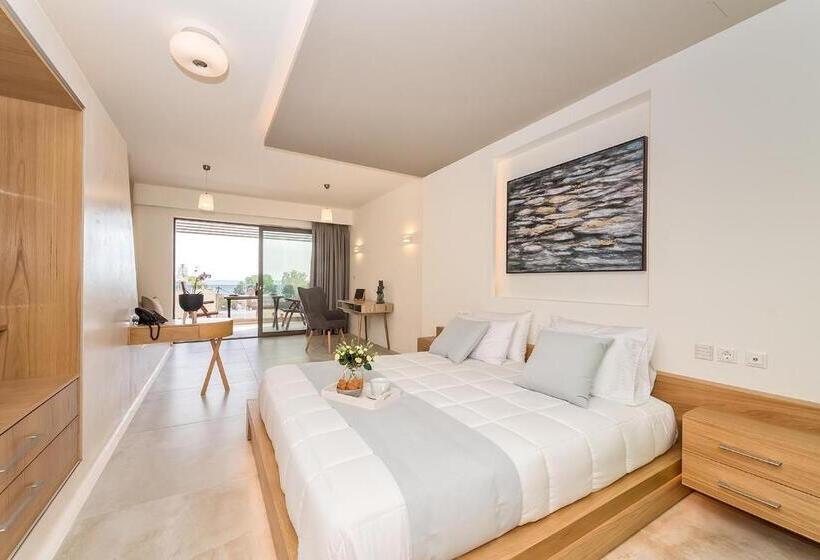 هتل Lilium Luxury Suites