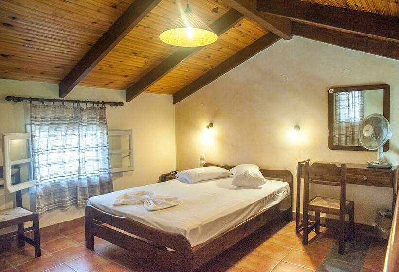 هتل Mouikis Sun Village